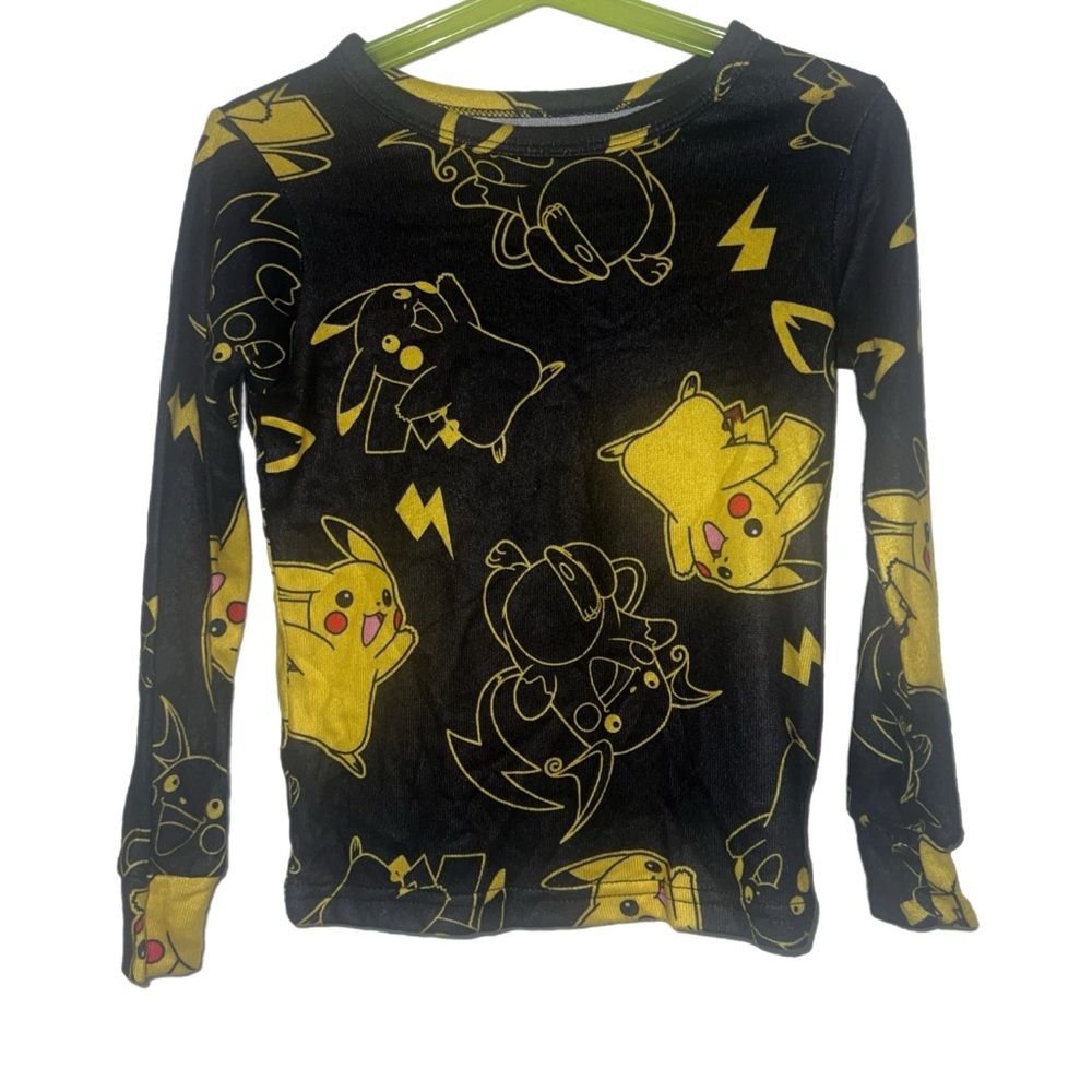 Pajama top pikachu